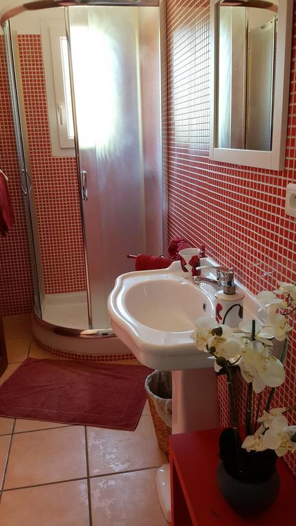 Chambres D'Hotes Des Huppes Nîmes Eksteriør bilde