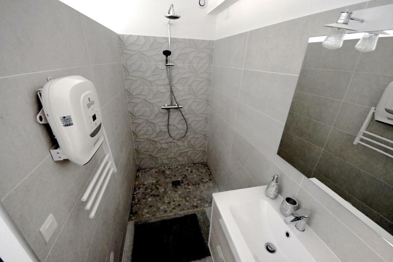 Chambres D'Hotes Des Huppes Nîmes Eksteriør bilde